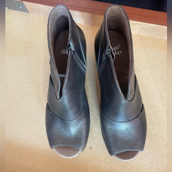 Dansko - Delphina Booties - Metallic Aged Bronze - Picture 3 of 10